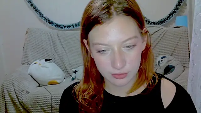 Lily Ember online show from December 18, 2025, 6:12 pm