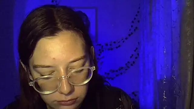 Lily Ember online show from October 20, 2025, 4:51 pm