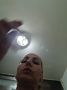 Snapshot of Aly-john1985 chatting on October 8, 2025, 6:04 am Aly-john1985 online show from October 8, 2025, 6:04 am