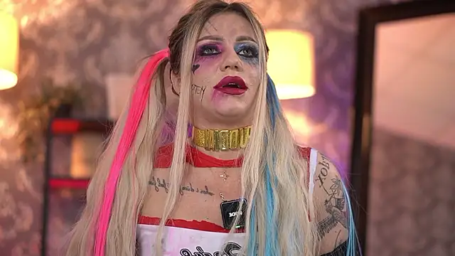 AlmaVelia online show from January 18, 2026, 10:35 pm