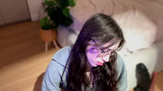 Kelly Berry   online show from November 13, 2025, 7:18 pm