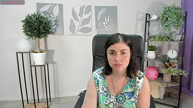Snapshot of MartaEdams chatting on June 30, 2026, 5:18 am MartaEdams online show from June 30, 2026, 5:18 am