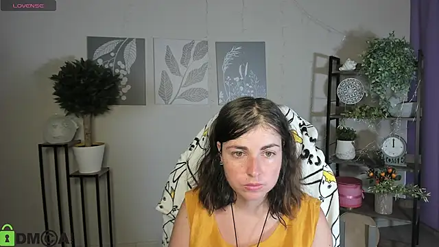 Snapshot of MartaEdams chatting on July 13, 2026, 5:07 am MartaEdams online show from July 13, 2026, 5:07 am