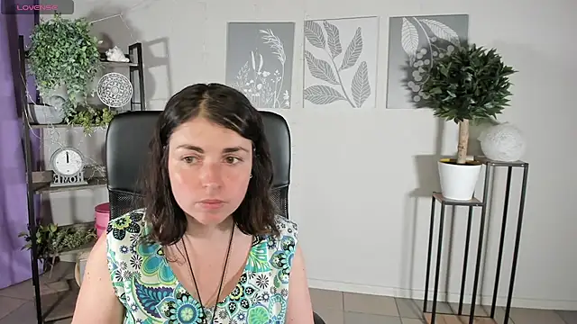 Snapshot of MartaEdams chatting on June 24, 2026, 5:06 am MartaEdams online show from June 24, 2026, 5:06 am