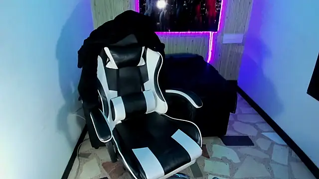 miaa scott7 online show from February 10, 2026, 10:42 pm