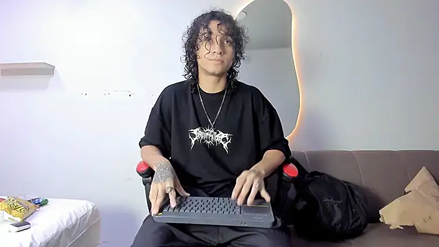 Snapshot of JackesTaylor chatting on March 24, 2026, 5:29 am JackesTaylor online show from March 24, 2026, 5:29 am