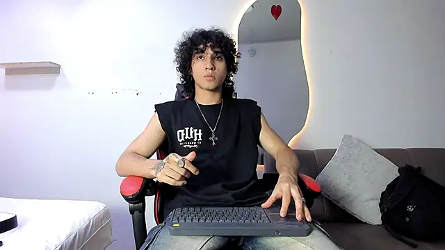 Snapshot of JackesTaylor chatting on March 17, 2026, 4:37 am JackesTaylor online show from March 17, 2026, 4:37 am