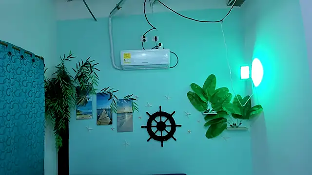 eladyrous98 online show from November 29, 2025, 7:08 am