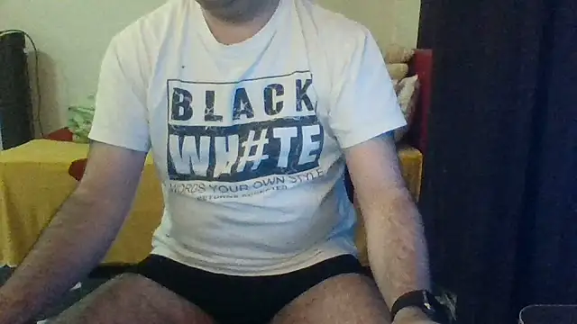 Snapshot of st206boy chatting on June 2, 2026, 11:05 pm st206boy online show from June 2, 2026, 11:05 pm