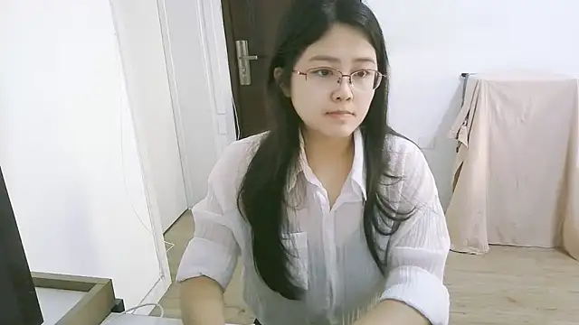 98bunny online show from November 3, 2025, 2:06 am