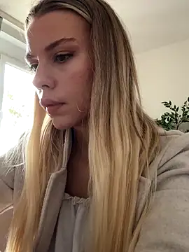 SexyMommyKate online show from September 25, 2025, 11:27 am