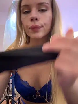 SexyMommyKate online show from September 20, 2025, 3:06 pm