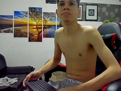 Snapshot of andrew_2811 chatting on October 16, 2025, 5:27 am andrew 2811 online show from October 16, 2025, 5:27 am