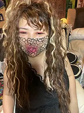 Snapshot of xoxLILxMELOxox chatting on October 6, 2025, 4:19 pm xoxLILxMELOxox online show from October 6, 2025, 4:19 pm