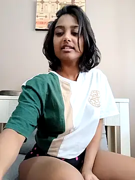 littlemissdevil69 online show from November 13, 2025, 7:01 am