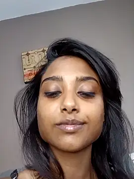 littlemissdevil69 online show from April 12, 2026, 8:50 am