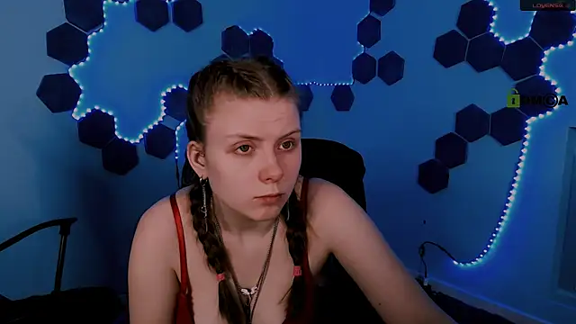 foxy tease  online show from November 22, 2025, 2:43 am