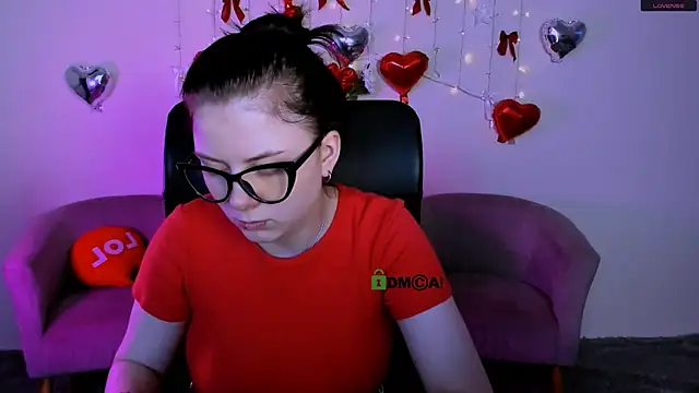 Snapshot of foxy_tease_ chatting on February 22, 2026, 10:00 pm foxy tease online show from February 22, 2026, 10:00 pm