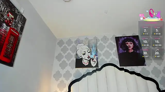 SarahMiler  online show from November 4, 2025, 7:50 pm