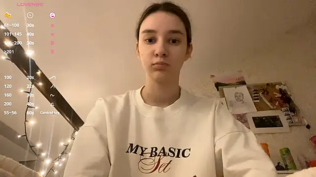 DanaCore online show from November 13, 2025, 9:08 pm