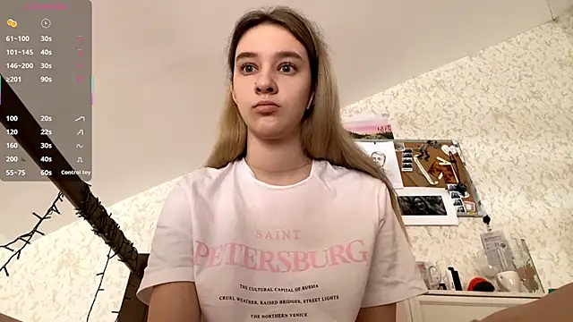 DanaCore online show from October 13, 2025, 7:43 am