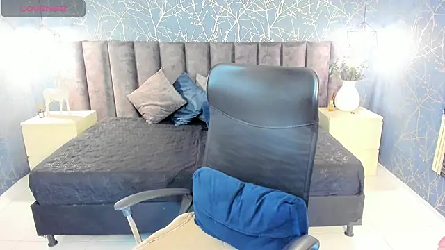 VictoriaaBlair online show from March 11, 2026, 12:10 pm