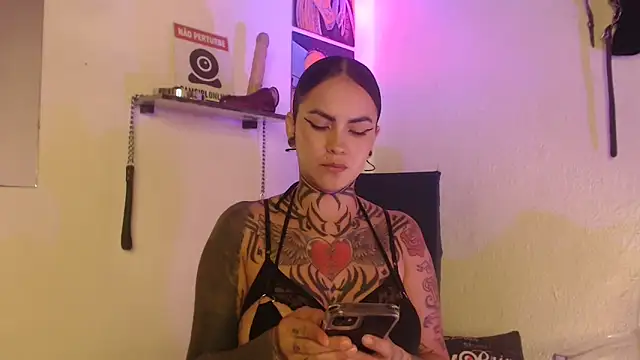 Snapshot of Sofia_May chatting on September 20, 2025, 5:45 am Sofia May online show from September 20, 2025, 5:45 am