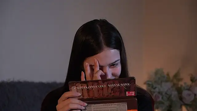 ywixos online show from September 14, 2025, 10:15 am