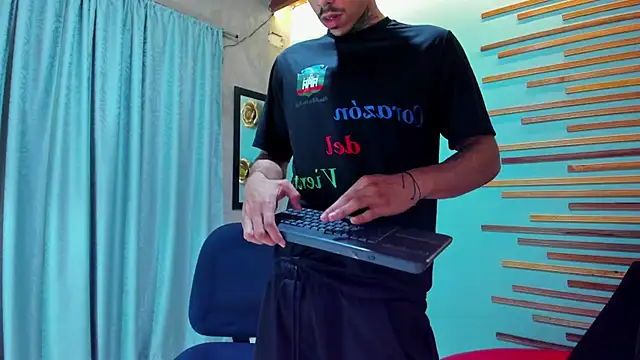 jharol cardonaa online show from September 29, 2025, 1:17 pm