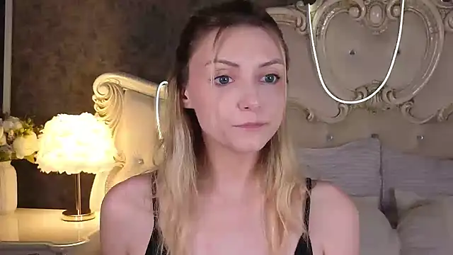 CindyFors online show from October 24, 2025, 8:52 pm