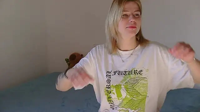 Snapshot of Nearky chatting on November 25, 2025, 11:10 am Nearky online show from November 25, 2025, 11:10 am