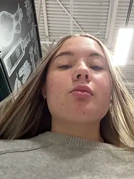 StephanieMur online show from October 11, 2025, 4:02 am