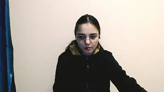 Sun Shine   online show from December 16, 2025, 10:47 pm