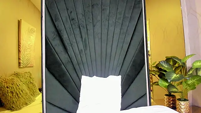Snapshot of Emilysweet4u_ chatting on September 18, 2025, 11:46 am Emilysweet4u online show from September 18, 2025, 11:46 am