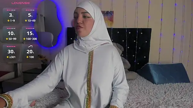 Snapshot of Dana-Alabi chatting on November 10, 2025, 2:16 am Dana-Alabi online show from November 10, 2025, 2:16 am