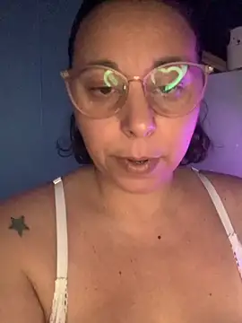 Snapshot of LupeLok chatting on October 11, 2025, 10:33 pm LupeLok online show from October 11, 2025, 10:33 pm