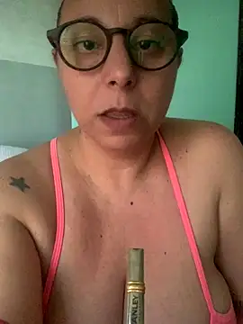 Snapshot of LupeLok chatting on November 13, 2025, 7:07 pm LupeLok online show from November 13, 2025, 7:07 pm