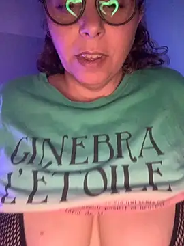 Snapshot of LupeLok chatting on November 22, 2025, 1:59 am LupeLok online show from November 22, 2025, 1:59 am