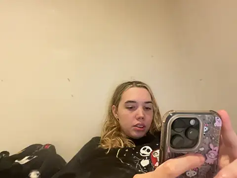 violetcutie online show from September 27, 2025, 7:20 pm