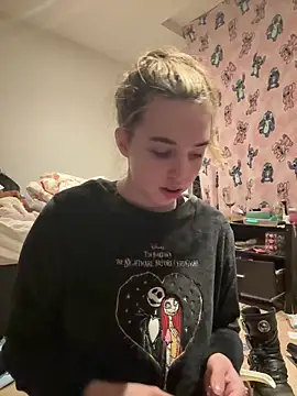 violetcutie online show from October 1, 2025, 11:30 pm