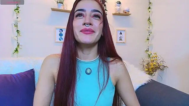 Snapshot of ViolethRosse chatting on June 13, 2026, 12:47 pm ViolethRosse online show from June 13, 2026, 12:47 pm