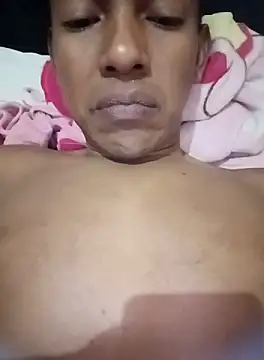 Snapshot of arnal32 chatting on September 21, 2025, 1:00 am arnal32 online show from September 21, 2025, 1:00 am