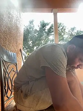 julio p online show from September 19, 2025, 10:36 pm