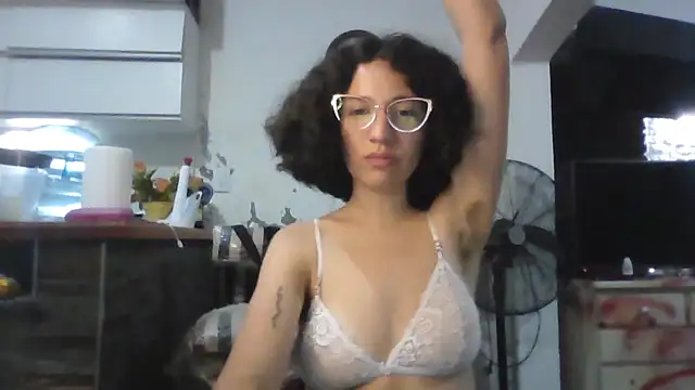 loliporomero online show from November 15, 2025, 2:37 am