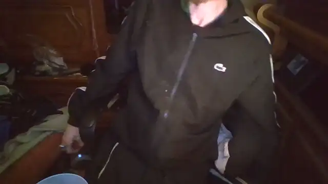 zipman92 online show from December 22, 2025, 5:57 pm