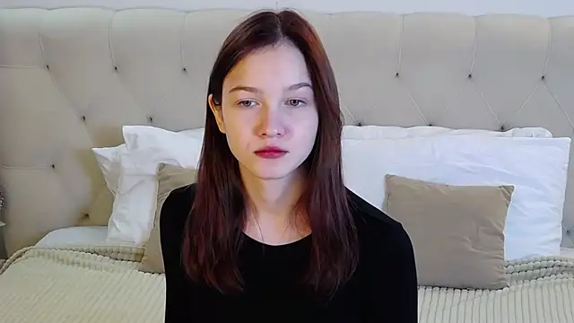 MichelleRoux online show from November 7, 2025, 1:15 pm