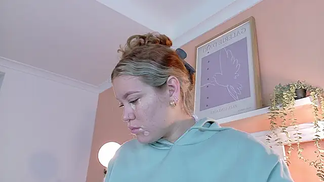 BelaMiller  online show from October 8, 2025, 11:45 am