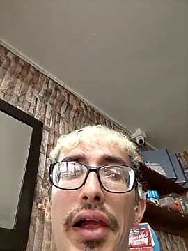 moorejhosua online show from September 23, 2025, 10:17 pm