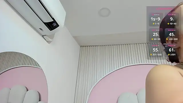 hinata dolly online show from October 24, 2025, 8:02 am