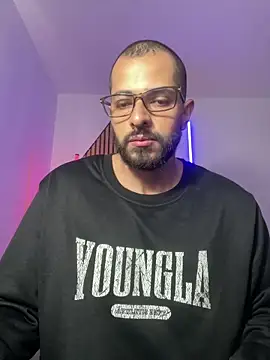 magnumchris online show from March 21, 2026, 2:43 pm